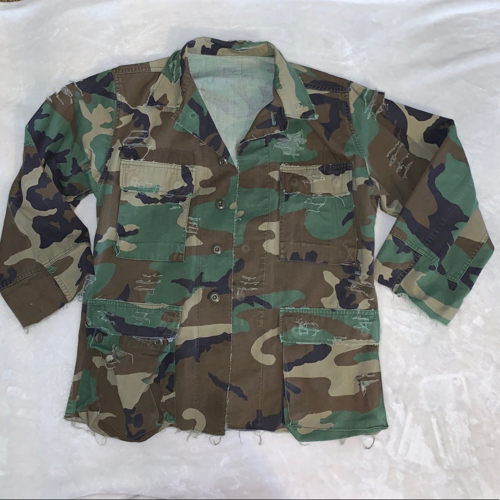 Vintage Distressed Camo Military Jacket!